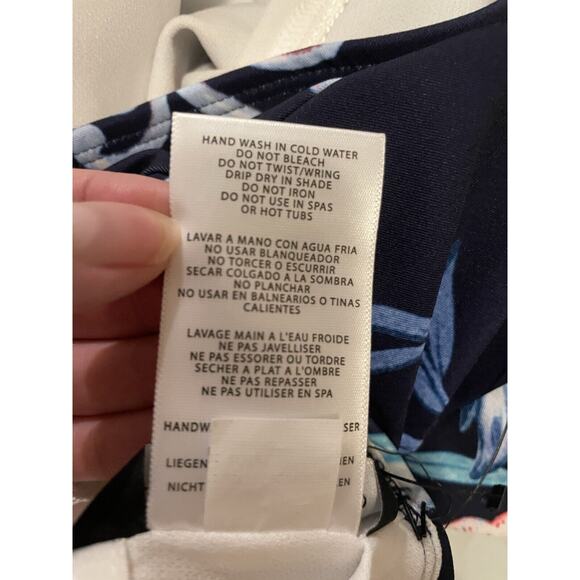 Carmen Marc Valvo Womens 1 Piece One Shoulder Swimsuit Size 6 Multicolor Floral - Picture 8 of 8